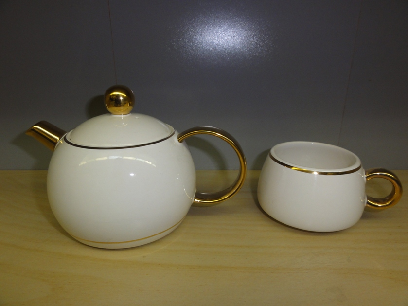 Tea Pot & Cup